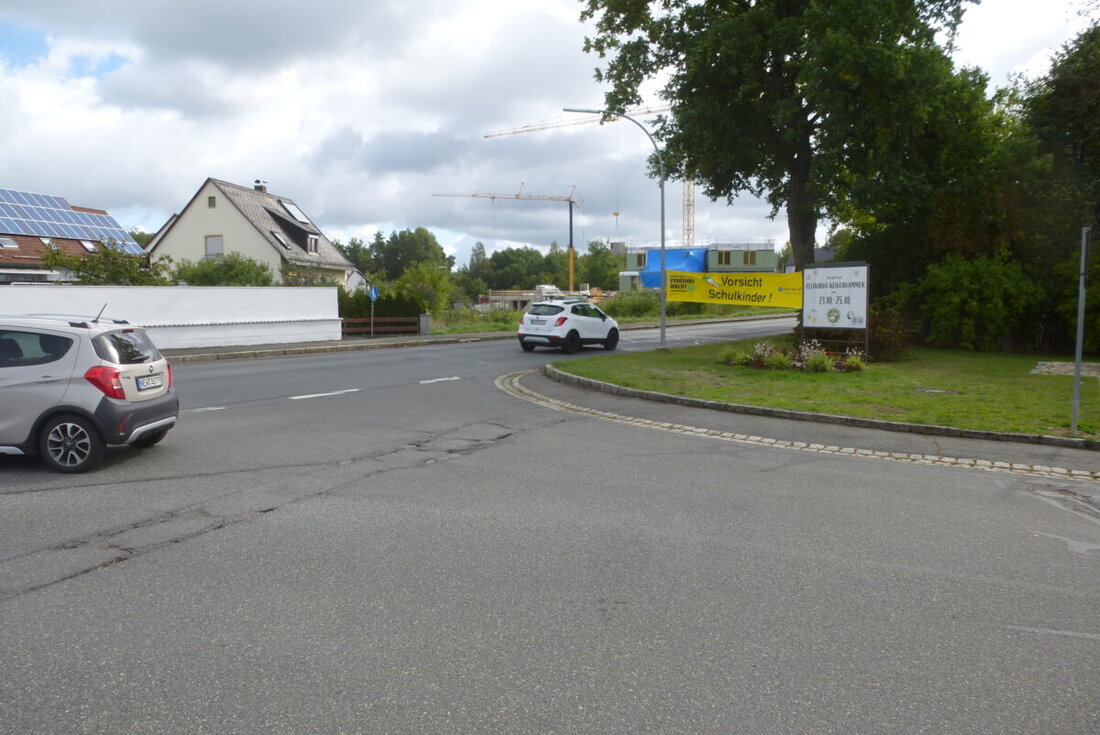 Weiherhammer. Der Gemeinderat beschloss mit elf zu vier Stimmen ein Stoppschild samt Haltelinie an der Einmündung Jägerstraße/Hauptstraße, zudem entsteht in Kaltenbrunn eine Tempo-30-Zone für mehr Sicherheit.