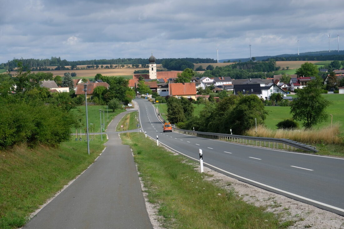 Schlammersdorf. Der Gemeinderat startet die kommunale Wärmeplanung mit Fördermitteln von 34.000 Euro und sieht entlang der NEW 20 Vorrangflächen für Windenergie vor.