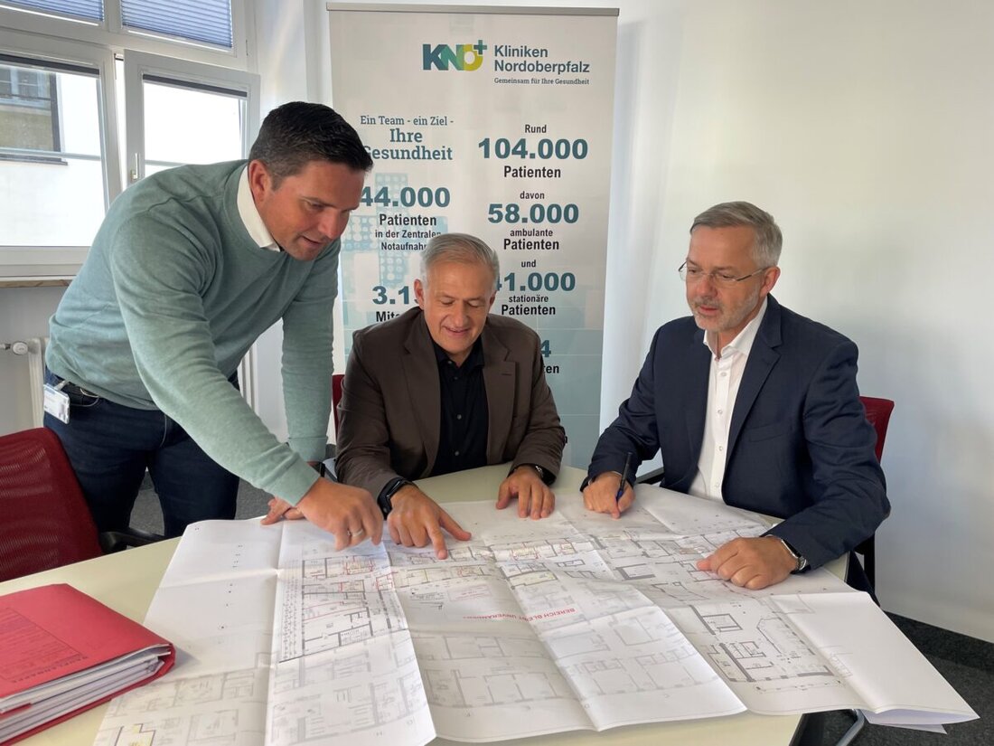 Tirschenreuth/Weiden. Baugenehmigung für den Krankenhausumbau liegt vor, geplant sind ein Zentrum für ambulante Operationen und Geriatrie mit 80 Betten, Kosten 17,9 Mio. Euro, Baubeginn offen.