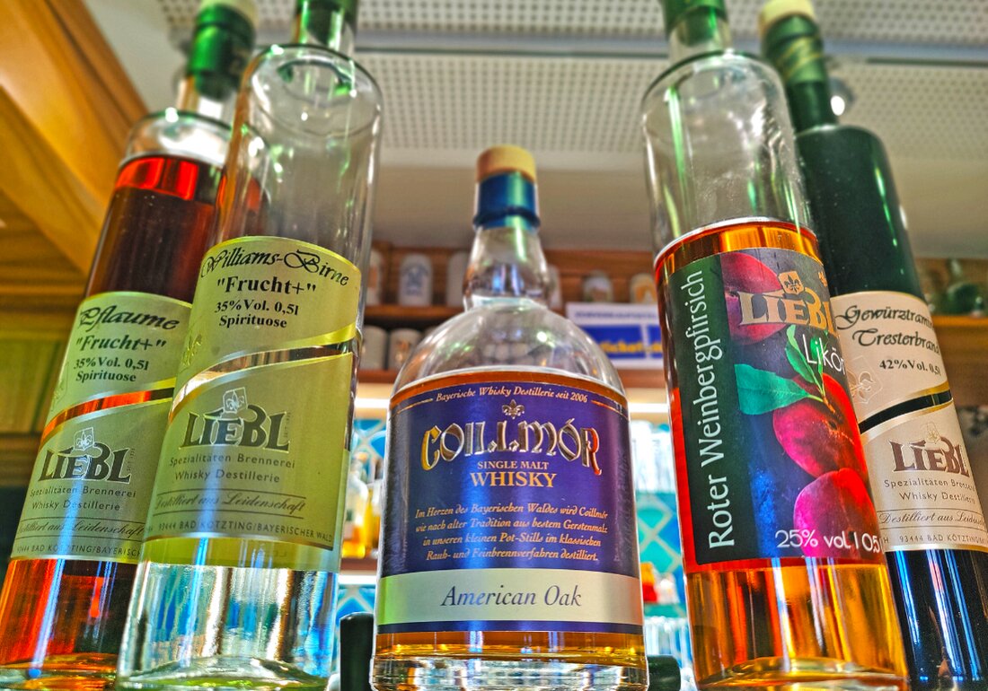 Amberg. Hotel Brunner lädt am 26. Februar um 18.30 Uhr in Amberg, Atelier Teufelsbäck, zur Verkostung mit der Brennerei Liebl ein und kombiniert edle Destillate mit regionalen Schmankerln. Das Ticket ist über okticket.de erhältlich.