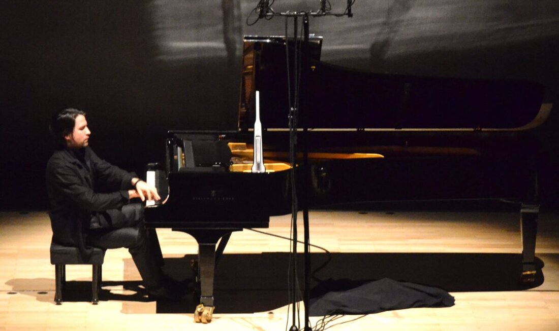 Weiden. Der lettische Pianist Georgijs Osokins begeisterte am Freitag bei den Weidener Meisterkonzerten. BR Klassik wird das Konzert am 1. November um 15 Uhr ausstrahlen. 