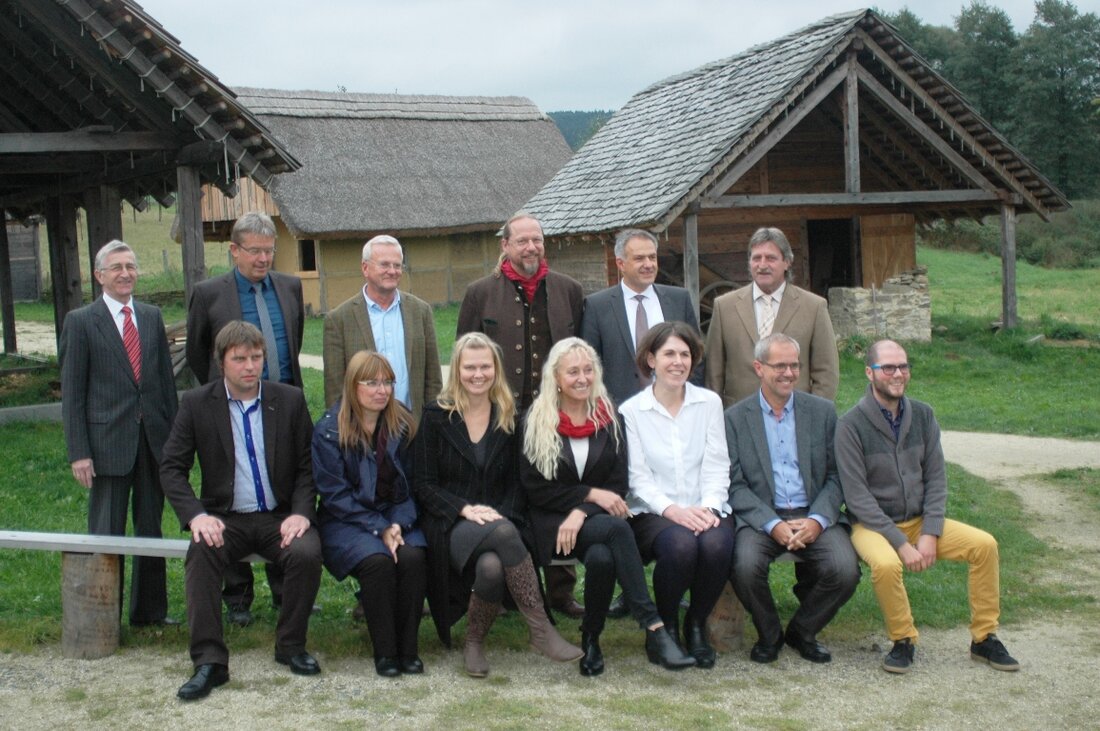 Bärnau. Der Verein Via Carolina e. V. will sein zweites grenzüberschreitendes Großprojekt auf den Weg bringen: einen gemeinsamen Lehr-und Lernort für Studenten der Universitäten Bamberg, Pilsen und Prag sowie für [&hellip;]