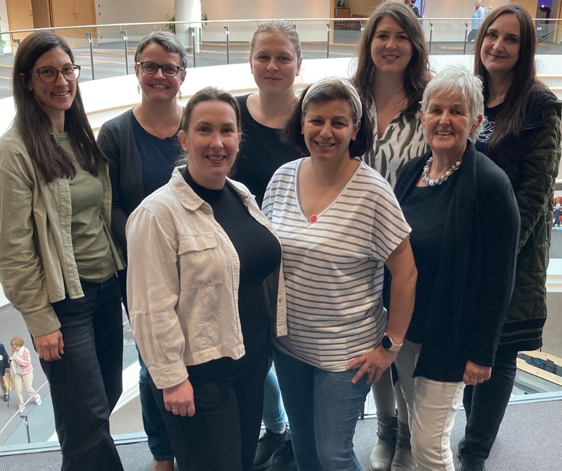 Oberpfalz. Eine gemeinsame Pressemitteilung der oberpfälzer Gleichstellungsbeauftragten warnt vor zunehmender Gewalt gegen Frauen und struktureller Benachteiligung. Sie zeigt, warum Gleichstellungsarbeit vor Ort unverzichtbar ist.