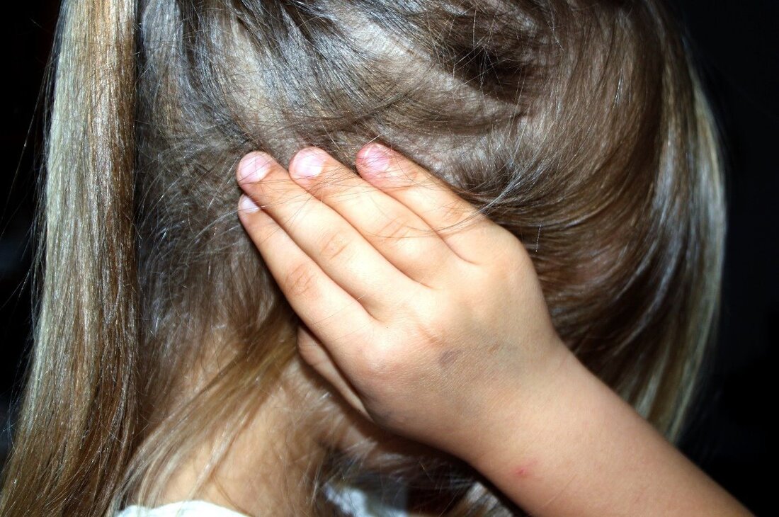 Nordoberpfalz. Die Staatsanwaltschaft Regensburg und das Polizeipräsidium Oberpfalz weisen auf Gesetzesänderungen zur Bekämpfung sexualisierter Gewalt gegen Kinder hin. Diese sind am 1. Juli 2021 in Kraft getreten und haben den Strafrahmen deutlich angehoben.