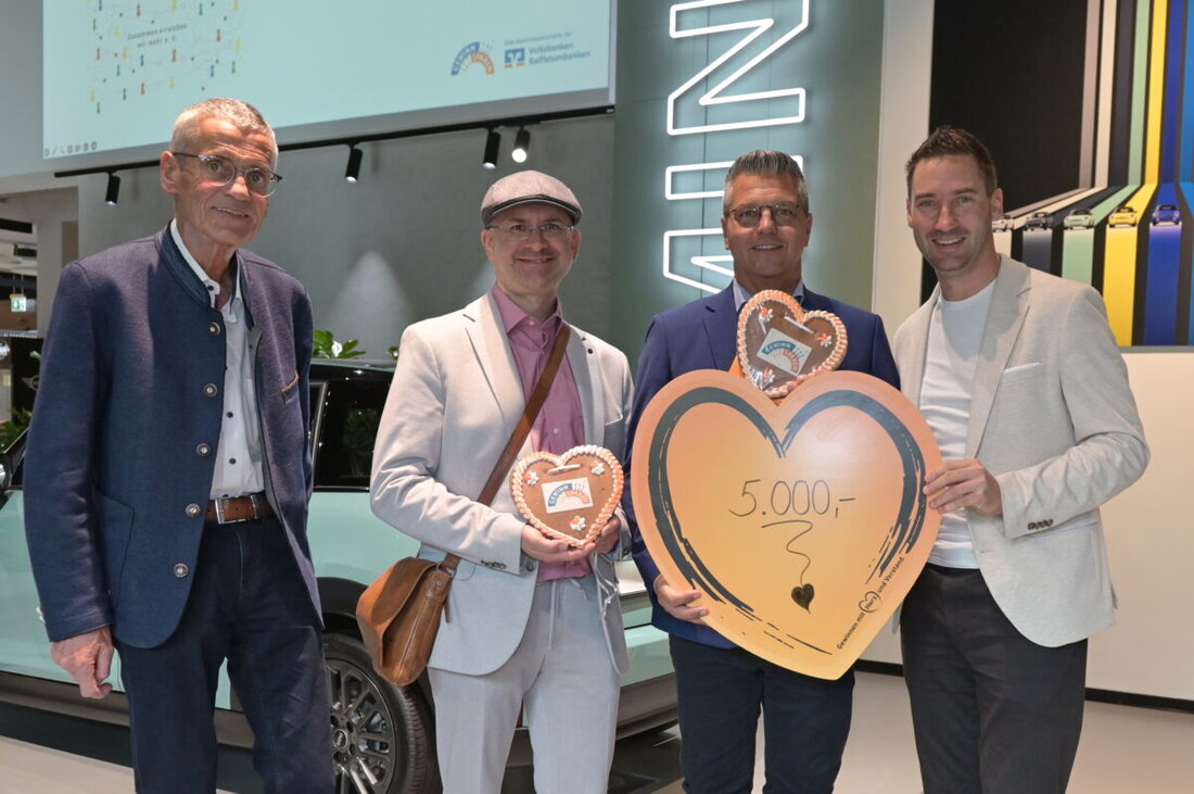 Weiden. Der Gewinnsparverein Bayern unterstützt den Hospizverein „Zusammen erreichen wir mehr e.V.“ mit einer Sonderspende von 5.000 Euro, ermöglicht durch die Volksbank Raiffeisenbank Nordoberpfalz. Übergabe in München.