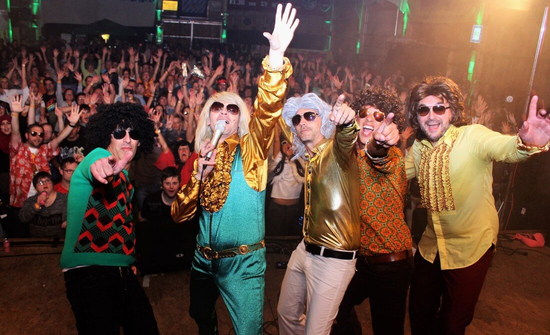 Wurz. Für die Verantwortlichen war es eine der schönsten und stimmungsvollsten Veranstaltungen seit Bestehen der O’Schnitt-Halle: Nach sieben Jahren ist es endlich gelungen die Golden Glitter Band für einen Auftritt [&hellip;]