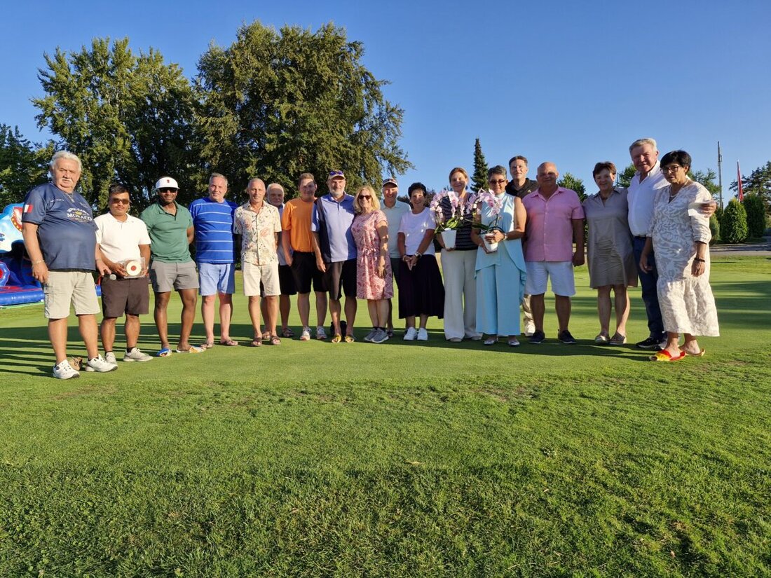 Schmidmühlen. Der EL Team-Cup lockte am Wochenende Golffans jeden Alters auf die Fairways – mit Traumwetter, Kindergaudi von Hüpfburg bis Cart-Rundfahrt und originellen Preisen. Sponsor Harald Pirzer sorgte für Charme und Witz.