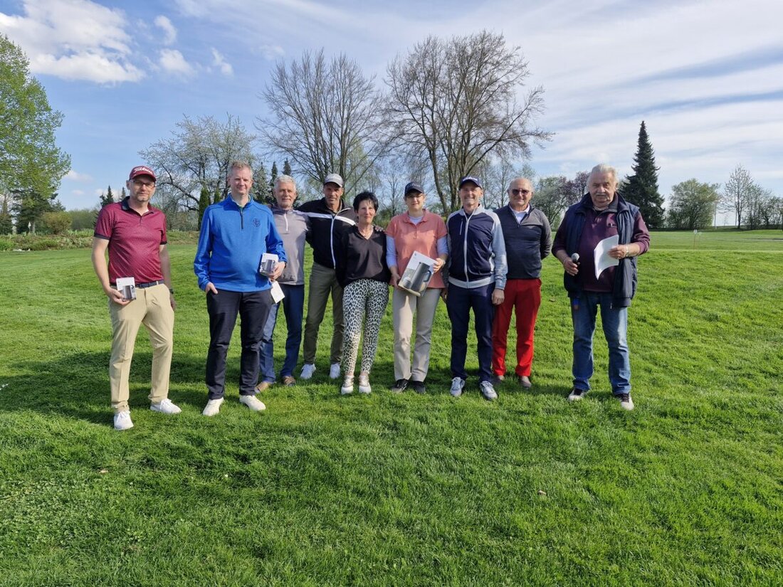 Schmidmühl. Zum Saisonauftakt 2025 spielten 34 Golfer bei sonnigem Wetter für die Kinderkrebshilfe und sammelten €2.600.
