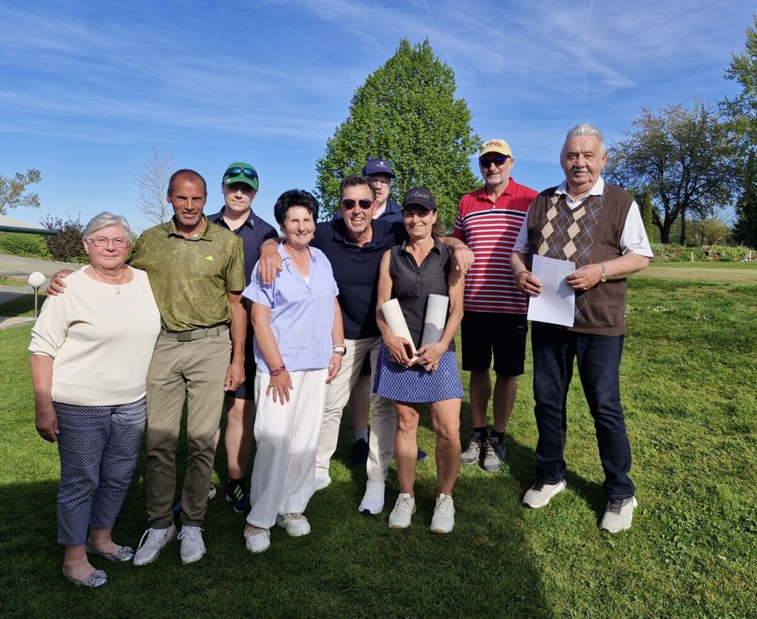 Schmidmühlen. Am 2. Mai 2026 spielten 32 Golfer bei bestem Wetter ein Turnier zugunsten krebskranker Kinder. Viele Spenden und starke Leistungen sorgten für eine beeindruckende Summe und zeigten die Solidarität der Gemeinschaft.