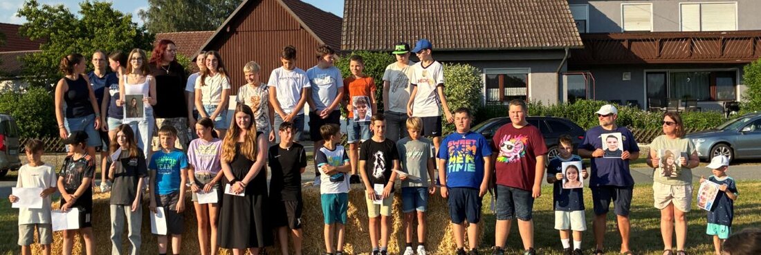 Floß. Der Gottesdienst auf dem Land hat die evangelische Gemeinschaft eindrucksvoll gestärkt. In Haupertsreuth feierten mehr als 200 Gläubige bei Hitze von über 30 Grad mit Pfarrer Wilfried Römischer, Chören und Band.
