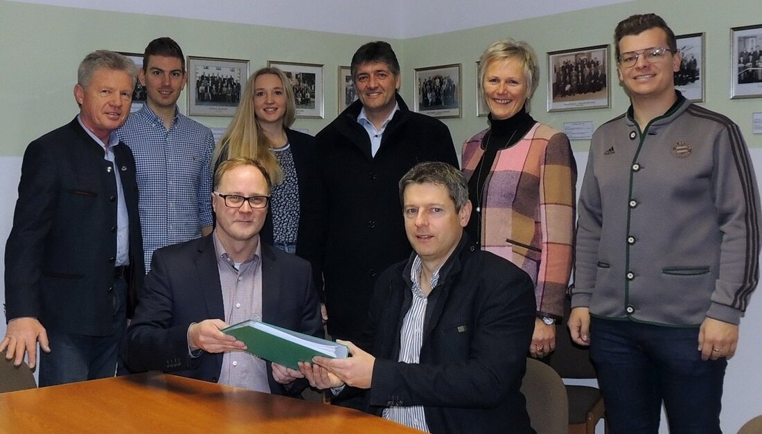 Grafenwöhr. Am zweiten Amtstag des neuen Jahres reichte der CSU-Ortsverband Grafenwöhr als erster der politischen Gruppierungen seinen Wahlvorschlag für die Kommunalwahl am 15. März 2020 ein.  Von Gerald Morgenstern Der [&hellip;]