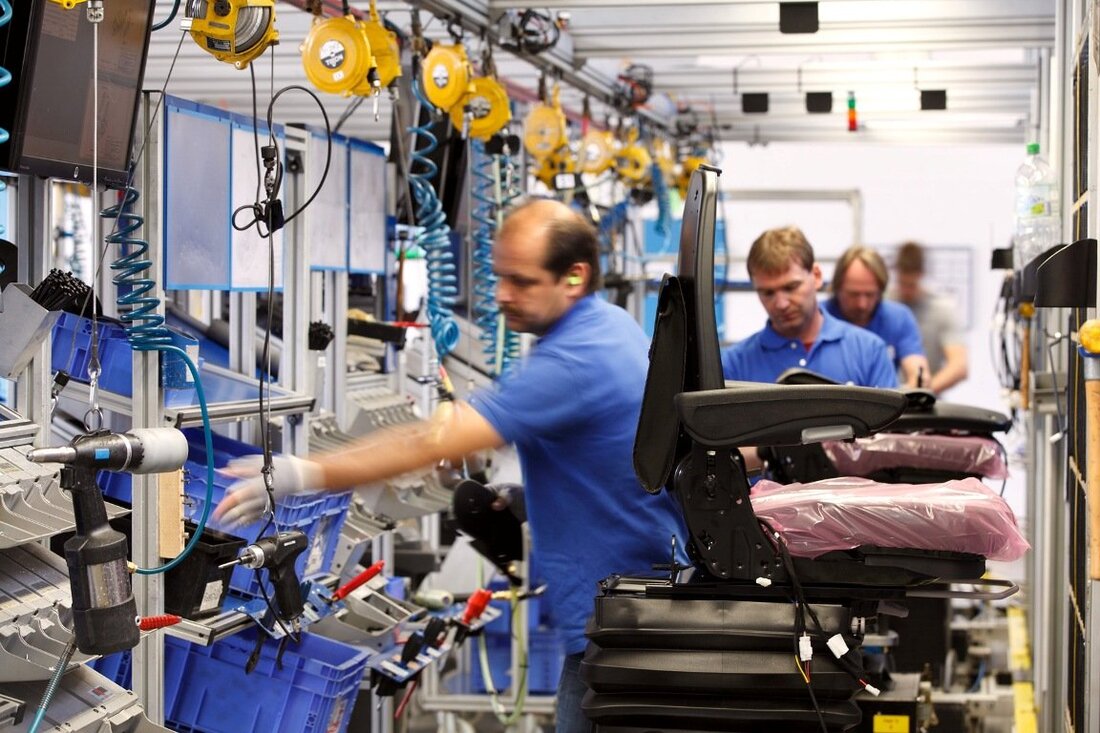 Weiden/Amberg. Am Dienstag tagte das Kabinett der bayerischen Staatsregierung in Amberg, bei den Schrittmachern des bayerischen Exportbooms. Die Oberpfalz führt die aktuelle Statistik des Freistaats mit einer Rekord-Exportquote von 61,3 Prozent [&hellip;]