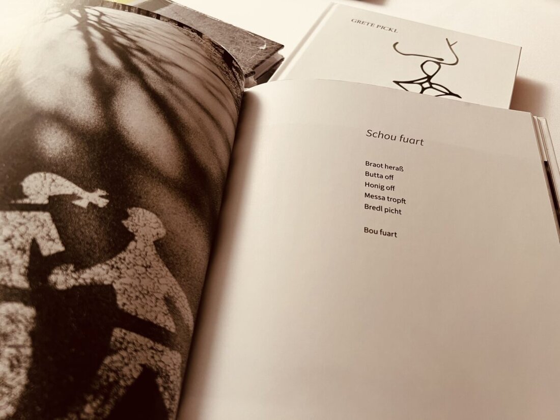 Speinshart. Grete Pickl begeisterte mit hochdeutschen und mundartlichen Gedichten aus ihrem Werk "ES KANN", wobei sie auch zeichnerische Eindrücke ihrer oberpfälzischen Heimat präsentierte.