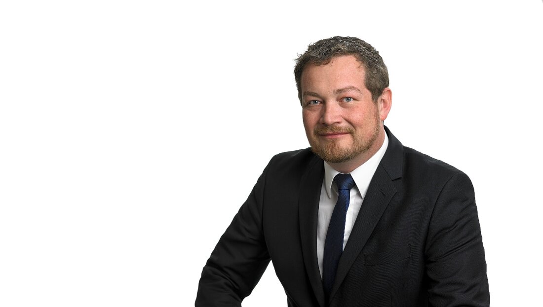 Weiden/Berlin. Der Weidener Bundestagsabgeordnete Uli Grötsch (SPD) ist vom Deutschen Bundestag in die sogenannte Task Force zur Aufklärung des Terroranschlags vom 19. Dezember 2016 auf dem Berliner Weihnachtsmarkt berufen worden. Diese Arbeitsgruppe des geheim [&hellip;]