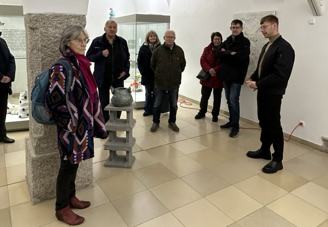 Weiden. Das Keramikmuseum unterzieht sich einer Modernisierung und präsentiert die Sammlung Seltmann sowie die Ausstellung "Time after Time". Ziel ist es, das Museum für die Weidener attraktiver zu machen und seine internationale Anerkennung zu nutzen.