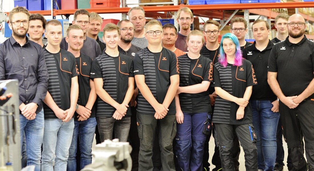 Weiden/Altenstadt/WN. Bei der BAM GmbH ist Veränderung Konzept: 19 neue Kollegen, davon 13 Auszubildende sowie ein gänzlich neuer Geschäftsbereich bringen frischen Wind in den Alltag des Maschinenbauers. 13 Azubis starten [&hellip;]
