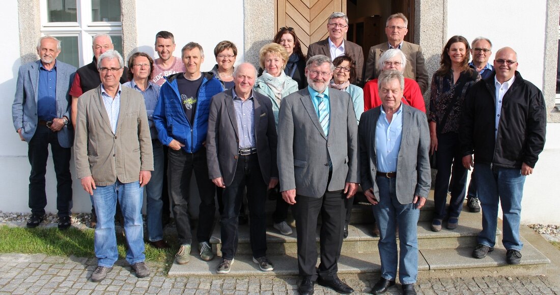 Mähring. Zum zweiten Stammtisch in diesem Jahr trafen sich die Mitglieder des InitiAKTIVKreises Tirschenreuth bei einem Leader Projekt aus der vergangenen Förderperiode. Gut 20 Mitglieder waren gekommen um das neu gestaltete “Gelebte Museum” zu [&hellip;]