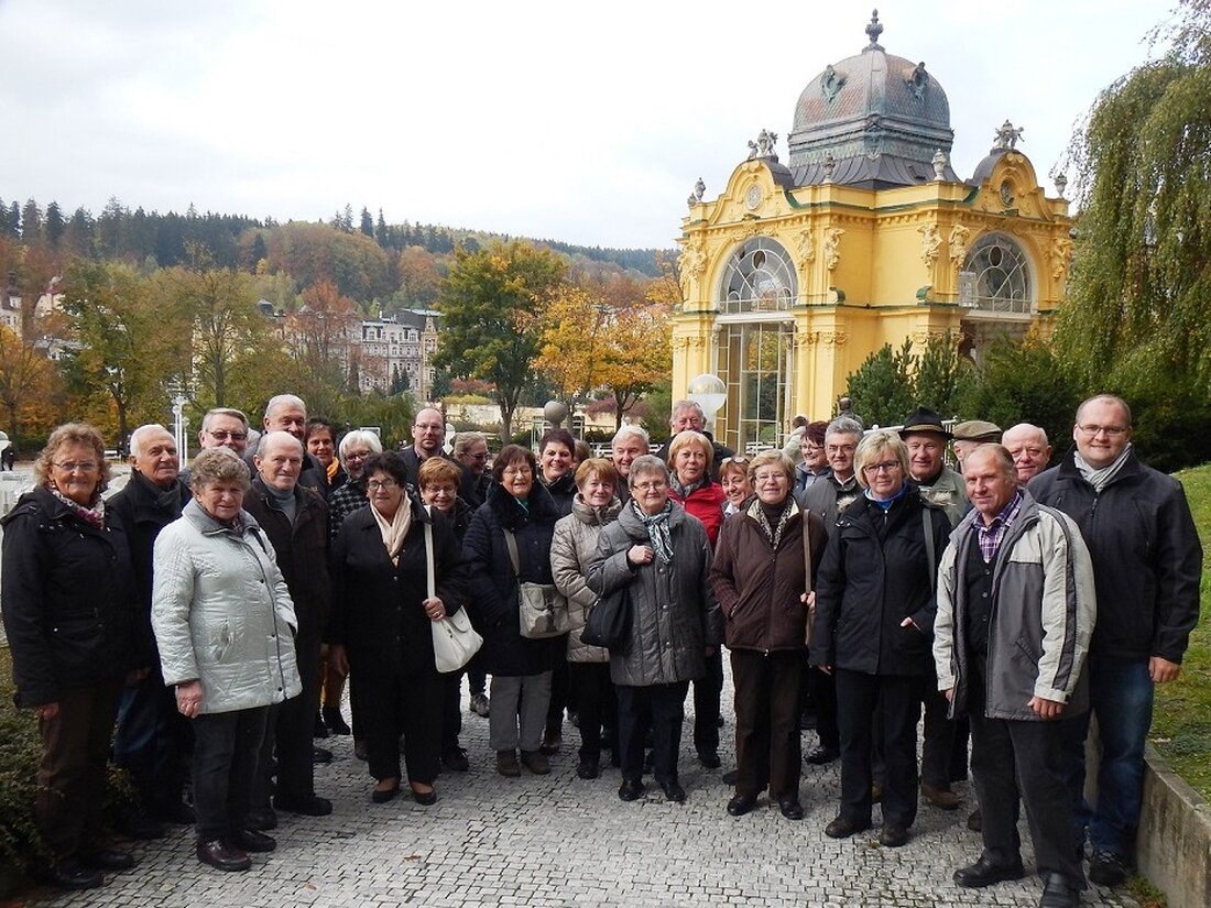 Tirschenreuth/Tachau. Die Seniorenbeauftragten der Städte, Märkte und Gemeinden im Landkreis Tirschenreuth unternahmen eine Fahrt nach Tachau, Plana und Tepl, organisiert von der Seniorenfachstelle im Landratsamt. 31 Teilnehmer erlebten bei sonnigem [&hellip;]