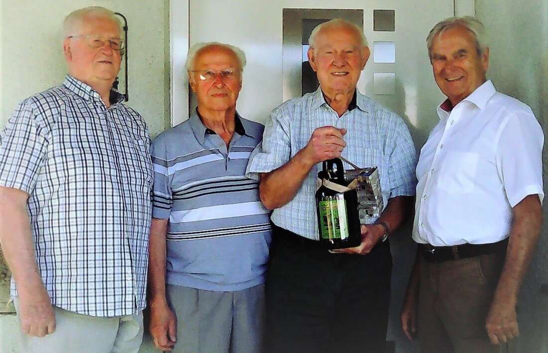 Grafenwöhr. Der 85. Geburtstag ist Grund zu feiern. Und doch wurde schon der Tag vor seinem Geburtstag für Günther Krist ein besonderer Ehrentag.  Von Renate Gradl  Denn Günther Krist wurde am Tag vor [&hellip;]