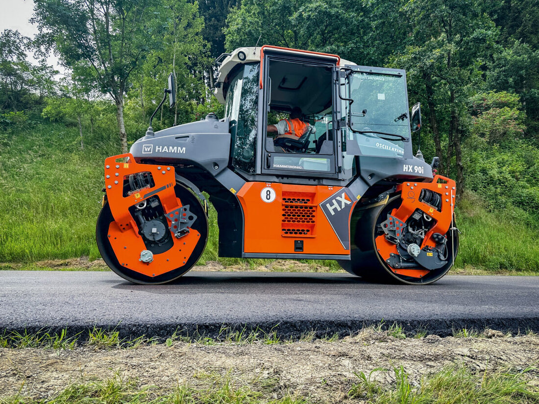 Tirschenreuth. Beim diesjährigen Oberpfalztag wird es am Sonntag ab 12:30 Uhr richtig spannend: Unter dem Motto „Gemeinsam stark: Wiegt Tirschenreuth die Walze auf?“ treten die Bürgerinnen und Bürger der Stadt in einer ungewöhnlichen Challenge gegeneinander – oder besser: miteinander – an.