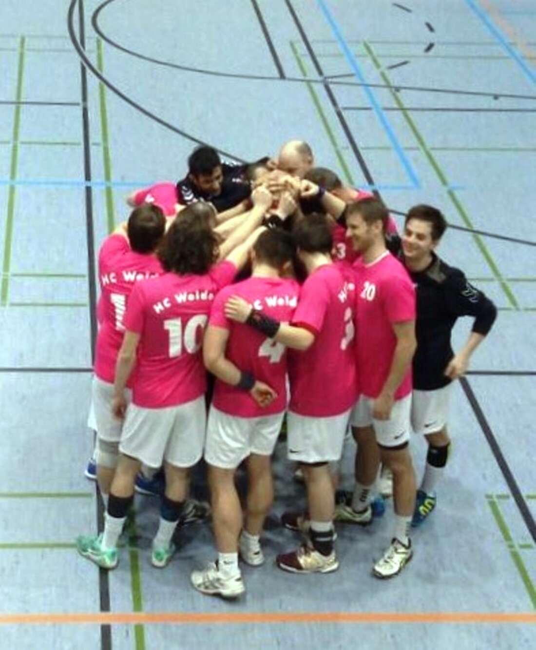 Weiden. Auch nach dem 13. Spieltag stehen die Handballer des HC Weiden mit einer weißen Weste da. Gegen den Tabellendritten FC Neunburg gewannen die Weidener am Ende deutlich mit 31:21 [&hellip;]