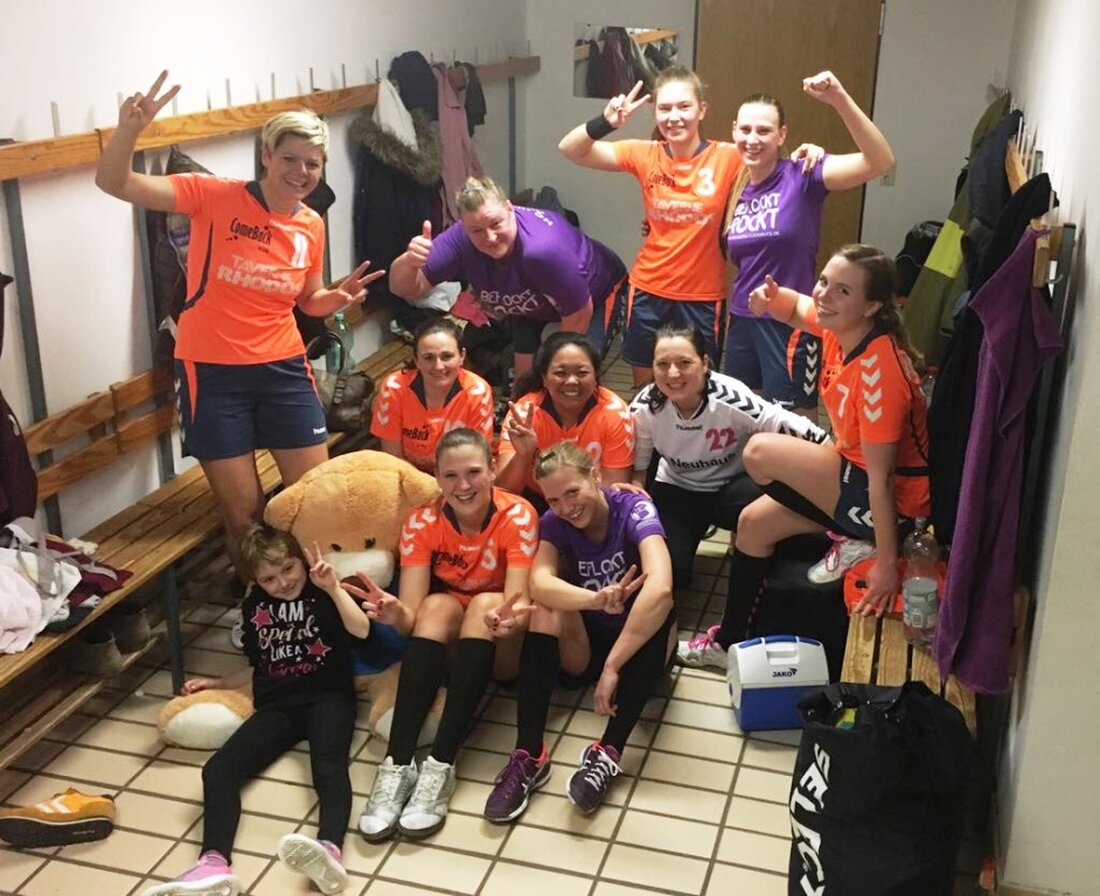 Weiden. Dieser Erfolg kam gerade recht: Nach einer langen Durststrecke gewannen die HC Weiden Damen am Wochenende ein wichtiges Spiel gegen den HSG Pyrbaum/Seligenporten mit 25:20. Von Jannis Prelle “Wir wünschen [&hellip;]