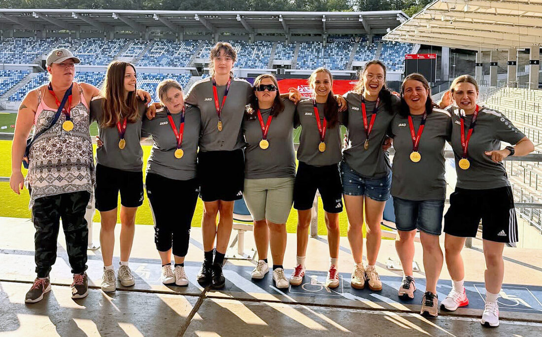 Irchenrieth/Saarbrücken. HPZ-Sportler glänzen bei den Special Olympics im Saarland: 13 Gold- und sieben Silbermedaillen, Leichtathleten vorneweg. Fußball-Teams jubeln über zweimal Edelmetall nach sechs Tagen mit 4000 Athleten.
