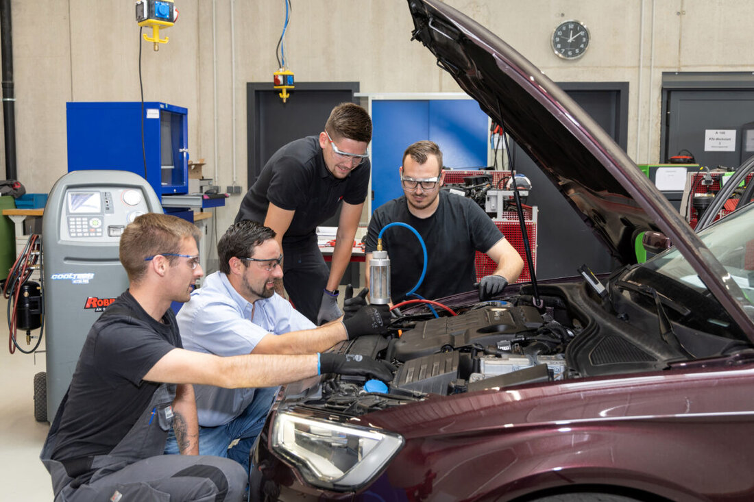 Oberpfalz. Handwerk ist bei jungen Leuten angesagt. Die Handwerkskammer Niederbayern-Oberpfalz verzeichnet zum offiziellen Start ins Ausbildungsjahr am 1. September im Vergleich zum Vorjahr ein Plus von 3,36 Prozent bei den neu abgeschlossenen Ausbildungsverträgen. 