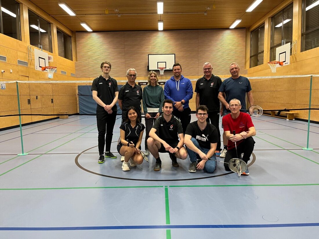 Flossenbürg. Hoher Besuch in der Turnhalle am Freitagabend: Hannes Käsbauer, Chef-Bundestrainer im Deutschen Badminton-Verband und ehemaliger Nationalspieler, war zu Gast bei einer Trainingseinheit der Badminton-Sparte des TSV.