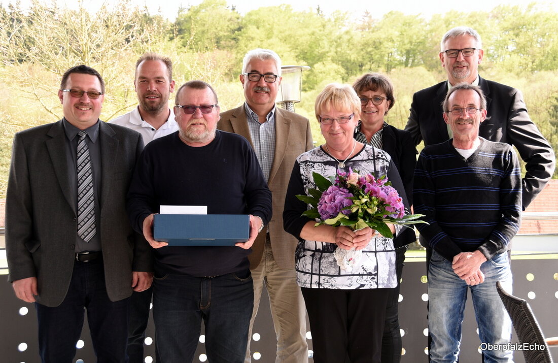 Neustadt/WN. „Du warst immer ein ganz wertvoller Mitarbeiter“, lobte Bürgermeister Rupert Troppmann Hans Zimmermann, den er nach 47 Jahren im Berufsleben in den Ruhestand verabschiedete. Zimmermann war über 25 Jahre [&hellip;]