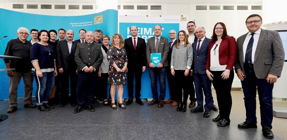 Schwarzenbach. Im Rahmen des bayernweiten Wettbewerbs zeichnete das Heimatministerium Gemeinden mit bis zu 5.000 Einwohnern mit besonders hoher Lebensqualität aus. Zu den Siegern gehört auch Schwarzenbach. „Der Freistaat stärkt seine [&hellip;]