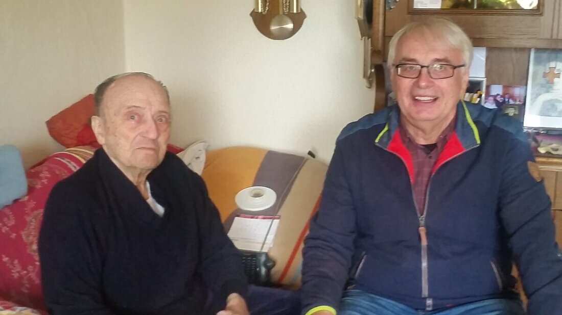 Schönsee. Heinrich Holler feierte am 17. Oktober seinen 96. Geburtstag, zu dem ihm der 2. Bürgermeister Andreas Hopfner und lokale Vereine gratulierten.