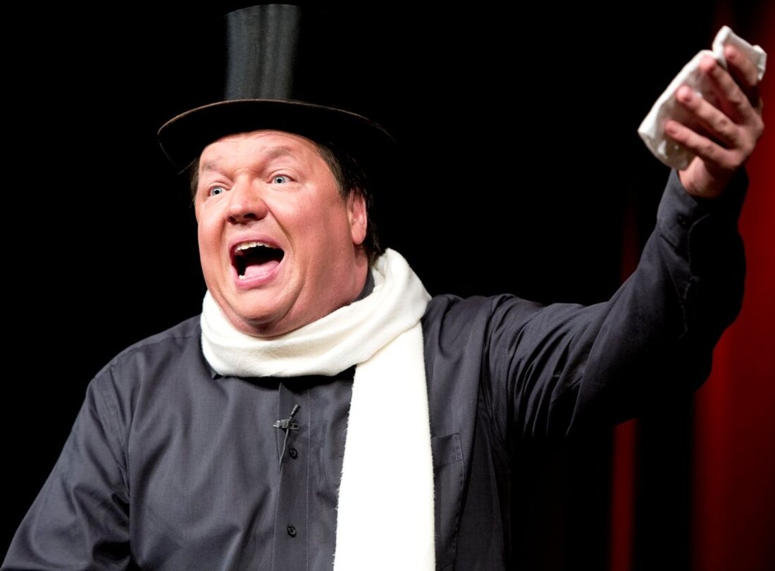 Neunburg v. W /Windischeschenbach. Der Kabarettist Helmut Schleicht begeisterte, in der restlos ausverkauften Schwarzachtalhalle in Neuburg v. W., sein Publikum. Mittendrin unsere Fan-Star Reporter Sandra und Peter Gattaut aus Windischeschenbach. Bevor es [&hellip;]