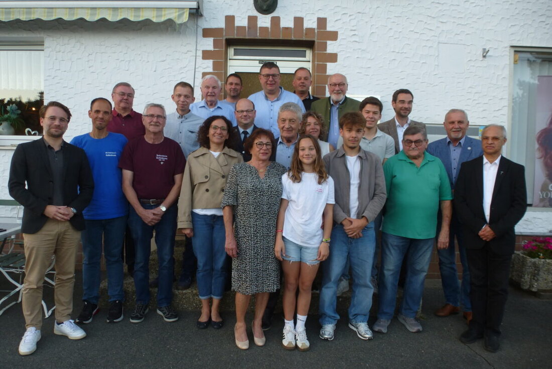 Dürnast. Herbert Rudolph feierte seinen 75. Geburtstag, bleibt als engagierter FC-Kaltenbrunn-Mann und politischer Ehrenamtler aktiv und führt die Senioren-Union im Kreis Neustadt.