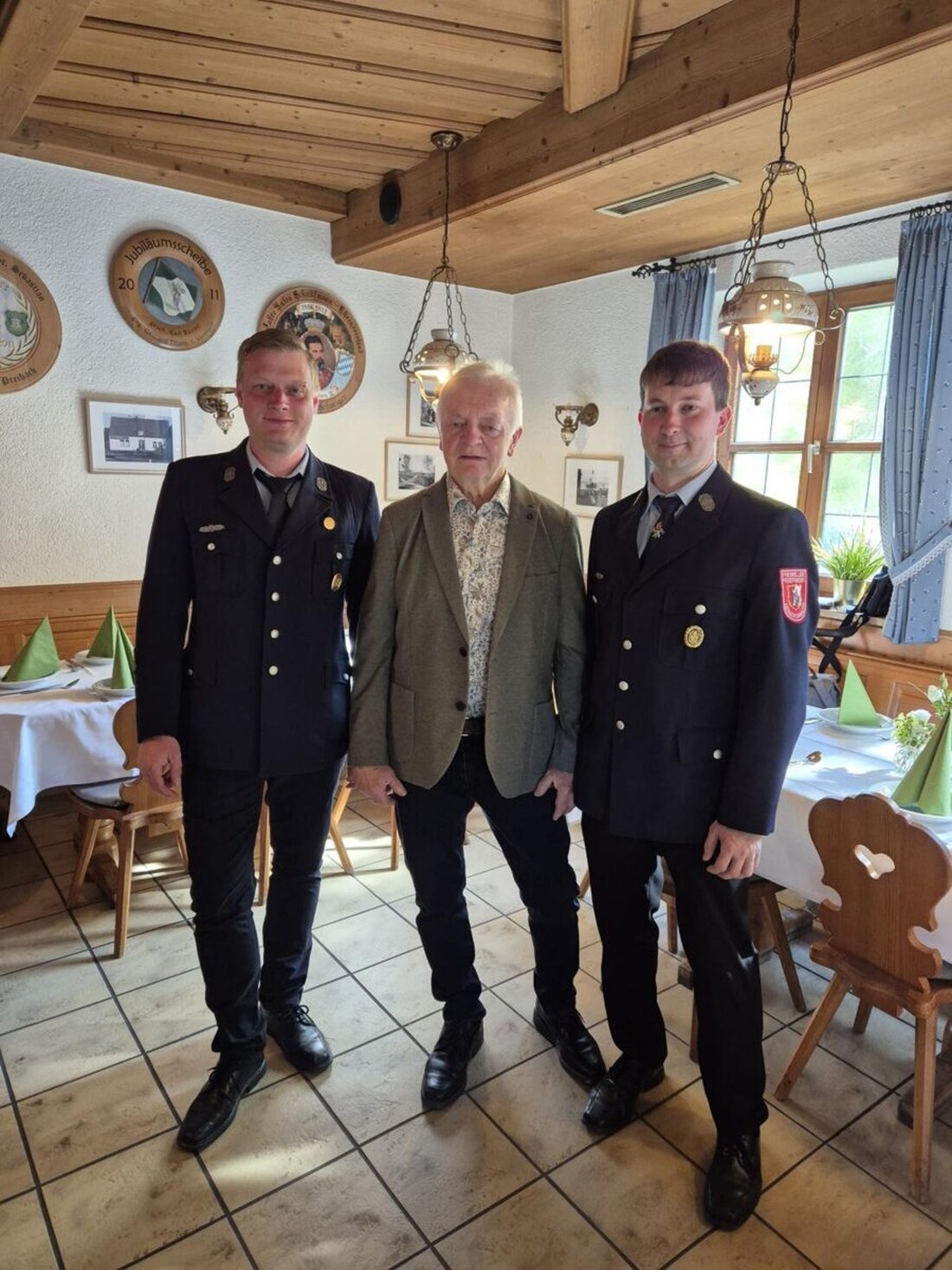 Heinersreuth. Im Schützenhaus in Oberbibrach feierte Herbert Ziegler seinen 70. Geburtstag. Der frühere Vorstand prägte von 1979 bis 1993 die Feuerwehr und organisierte 1983 das 100-jährige Jubiläum mit 1.500 Gästen.