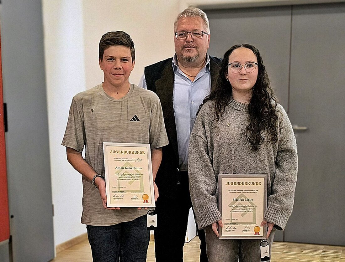 Weiden. Volles Haus, gute Stimmung und ein besonderer Moment für die Jugend: Beim traditionellen Herbstfest der Siedlergemeinschaft Rehbühl im Pfarrsaal Maria Waldrast schlemmten und feierten nicht nur die Mitglieder, sondern es gab auch Neues.