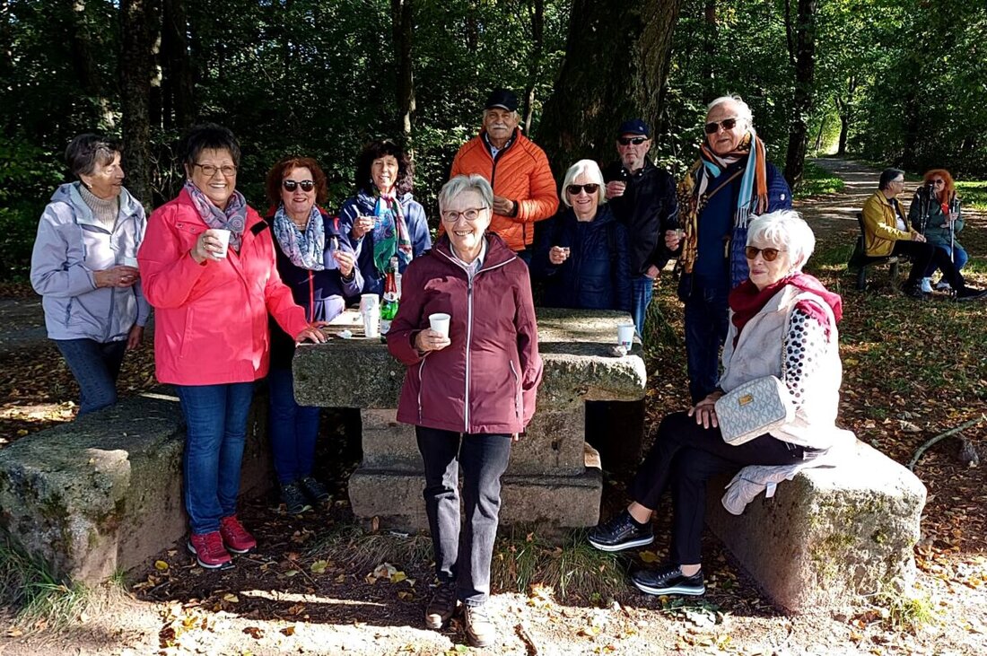 Weiden. 28 Mitglieder des SPD-Ortsvereins Weiden-Ost/Hammerweg wanderten rund um den Osten der Stadt und ließen den Tag bei Kaffee ausklingen und am 16. Oktober folgt eine Führung.