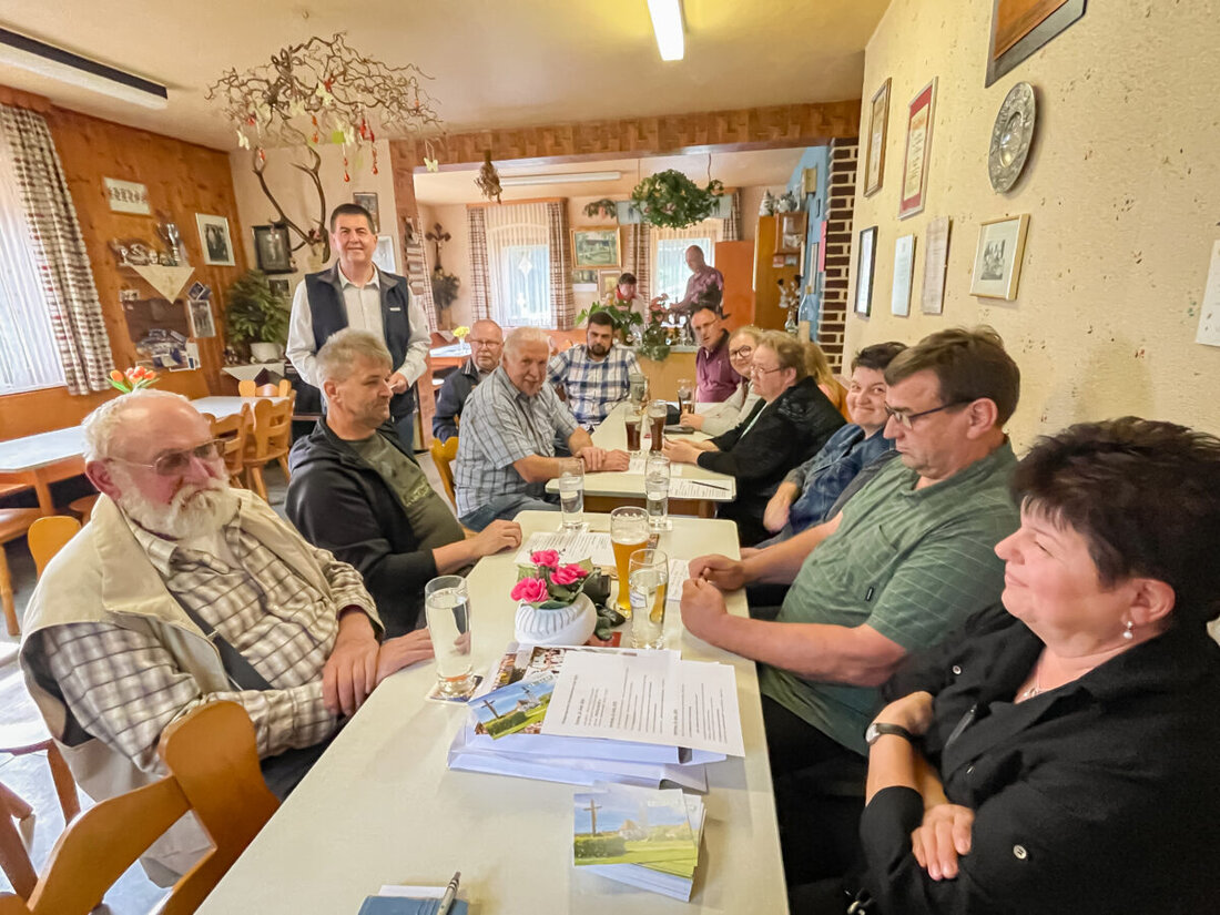 Hessenreuth. Vorfreude auf den historischen Erntedankzug am 14. September, bei dem Traditionen wie Waldarbeit und Leben mit der Natur im Mittelpunkt stehen.