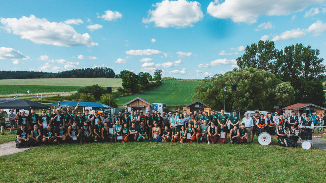 Guteneck. Am Samstag fanden ab 11 Uhr wieder die Highland Games auf Schloss Guteneck statt. Zum dritten Mal waren die Highländer Bavarian Barbarian die Ausrichter. Insgesamt elf Clans waren mit dabei, trotzten dem heißen Wetter und begeisterten die Zuschauer.