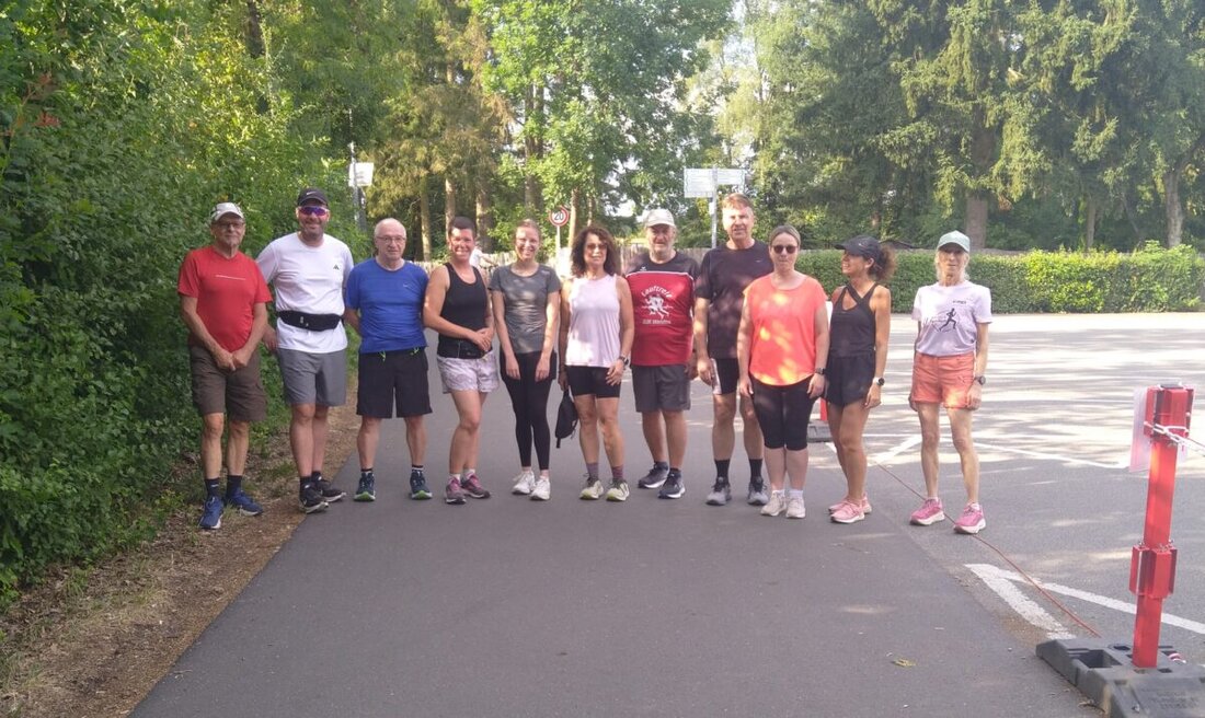 Weiden. Beim zehn Kilometer langen Abschlusslauf des DJK-Lauftreffs hielten die Teilnehmenden von Lauf zehn trotz Hitze von über 30 Grad durch und alle erreichten das Ziel. Urkunden und Medaillen krönten den Abend.