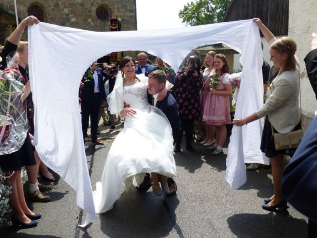 Weiden/Leuchtenberg. Die Hochzeitssaison 2019 läuft. Diese Paare haben sich in der vergangenen Woche das Ja-Wort gegeben.  Das sind unsere Brautpaare: 24.05.2019 Kristina Berthilde Deubzer und Simon Georg Knorr, Weiden 24.05.2019 [&hellip;]