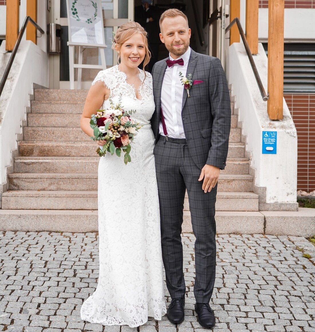 Neudorf. Am Samstag gaben sich im Oberwildenauer Rathaus Tobias Hero und Franziska Spies vor Bürgermeister Sebastian Hartl als Standesbeamten das Jawort. Von Walter Beyerlein Der Bräutigam (29), ein guter Freund [&hellip;]