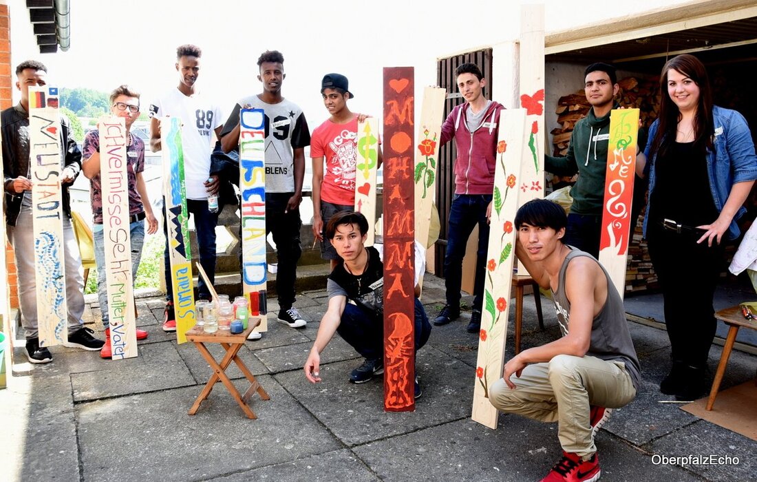 Neustadt/WN. „Man hat schon gemerkt, dass einige Künstler dabei sind“, sagte Martina Dobner von der Allgemeinen Sozial- und Schuldnerberatung. Ernst Umann hatte als Vorsitzender des künstlerischen Arbeitskreises im Oberpfalzverein für [&hellip;]