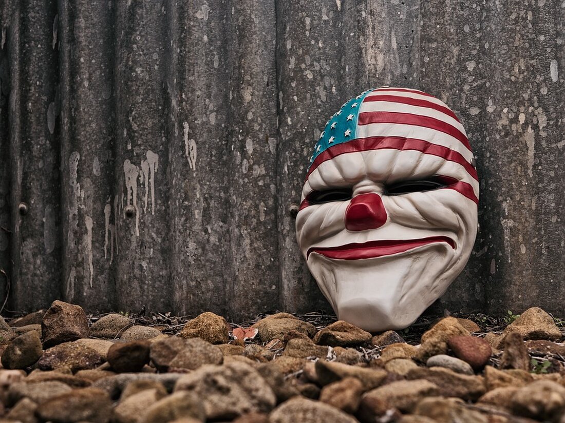 Weiden. Während in Neustadt/WN ein Clown ein Mädchen nur dank seiner Maske erschreckte, waren drei Männer in Weiden schon derber unterwegs. Die hatten Kettensägen im Gepäck. Im Hammerweg machte unterdessen [&hellip;]