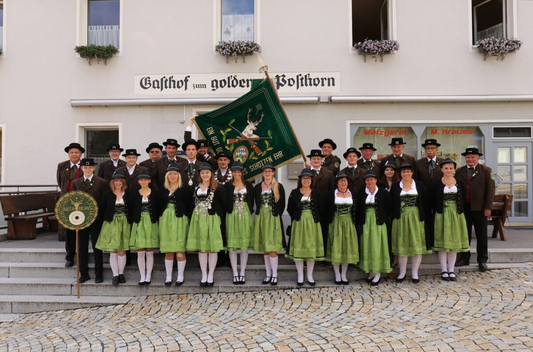 Kaltenbrunn. Die Schützengesellschaft „Hubertus“ feiert ihr 120-jähriges Bestehen mit einem zweitägigen Fest am 21. und 22. Juni, inklusive Königsproklamation und vielfältigem Essensangebot. Veranstaltungsort ist das Gelände des FC Kaltenbrunn, wobei die Bevölkerung und Gäste herzlich eingeladen sind.