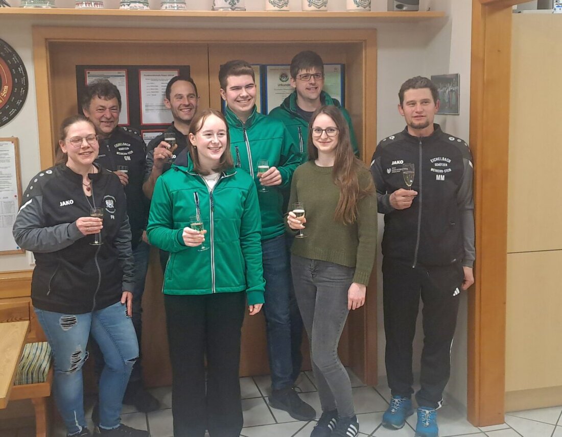 Weihern. Die Hubertusschützen Guteneck steigen nach dem Sieg bei den Eichelbachschützen Weihern – Stein in die Bezirksoberliga West auf. Mit 14 zu zwei Punkten und 9.053 Ringen krönte das Team die Saison.