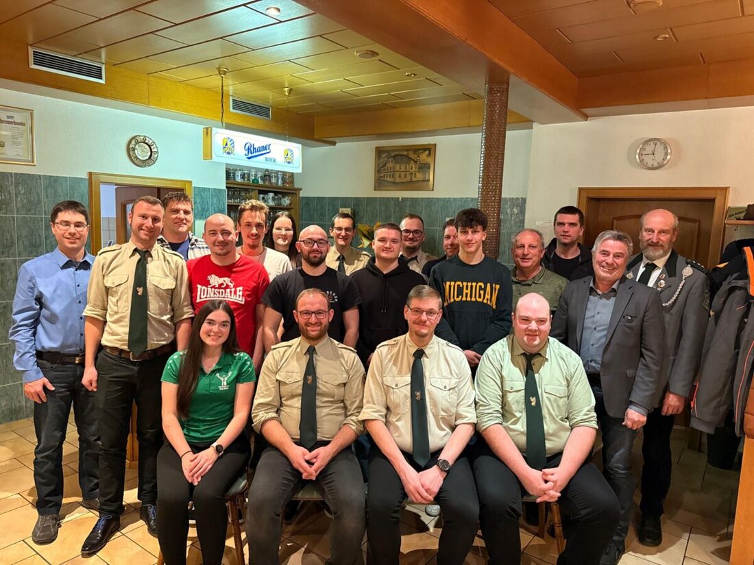 Eslarn. Die Hubertusschützen blicken auf ein rühriges und erfolgreiches Jahr zurück. Höhepunkt war das 32. Bayerische Böllerschützentreffen; bei der Versammlung wählten 48 Wahlberechtigte den Vorstand neu.