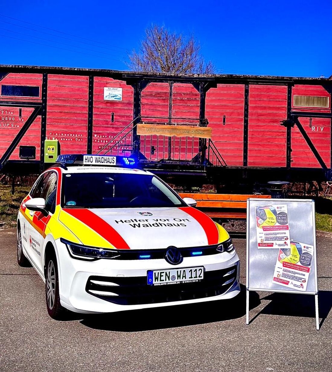 Waidhaus. Am 18. Mai laden die HvO Waidhaus zur Segnung ihres neuen Einsatzfahrzeuges und einem großen Gartenfest, unterstützt durch Spenden der Gemeinde und lokaler Akteure. Veranstaltung beginnt um 9.00 Uhr mit einem Gottesdienst, gefolgt von Festivitäten wie Grillen, Kaffee und Kuchenbuffet sowie Unterhaltung für Kinder.