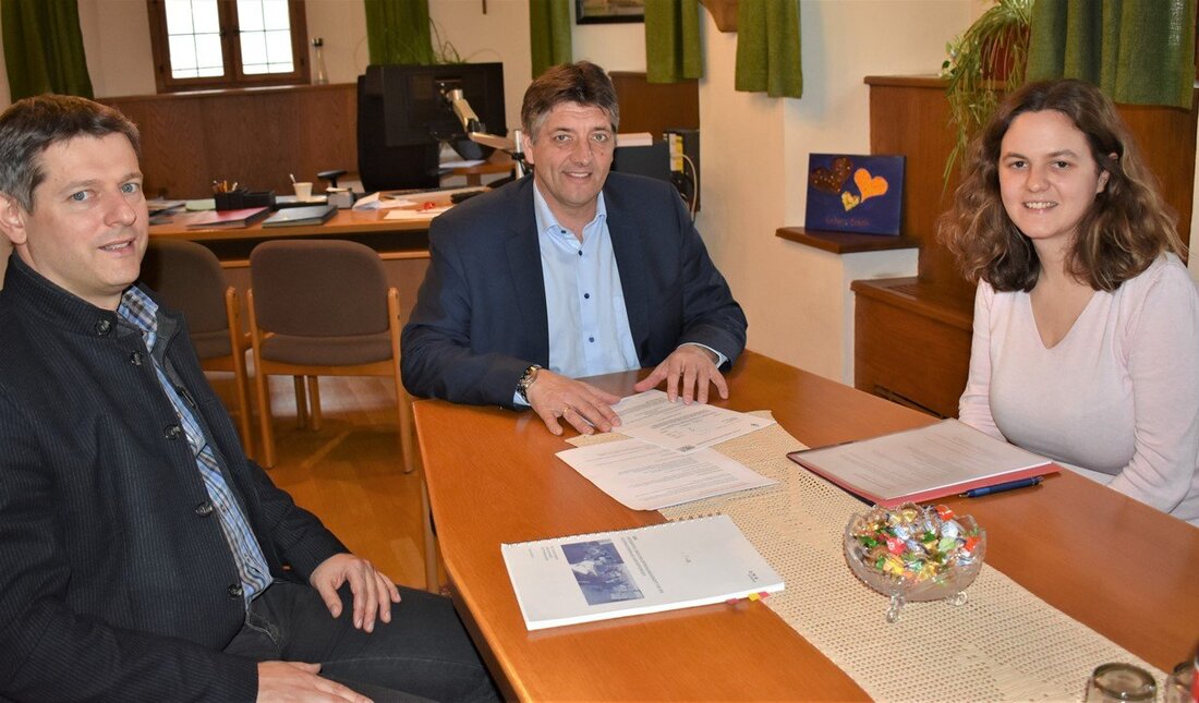 Grafenwöhr. Die Zusammenarbeit der Stadt Grafenwöhr mit der ILE (Integrierte Ländliche Entwicklung) ist seit Oktober 2019 anerkannt. Damit sind auch alle Fördertöpfe geöffnet. Von Renate Gradl  Die ILE-Regionalmanagerin Annika Schreier [&hellip;]