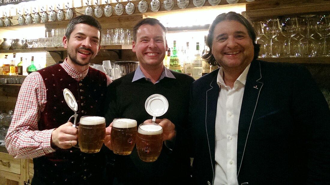 Dorf Tirol/Windischeschenbach. Die Zugereisten sind erstaunt und die Einheimischen begeistert. In einer der bekanntesten Weinregionen Europas, in Südtirol trinken die Leute jetzt ausgerechnet eine Oberpfälzer Bierspezialität. Doch wie fand das [&hellip;]
